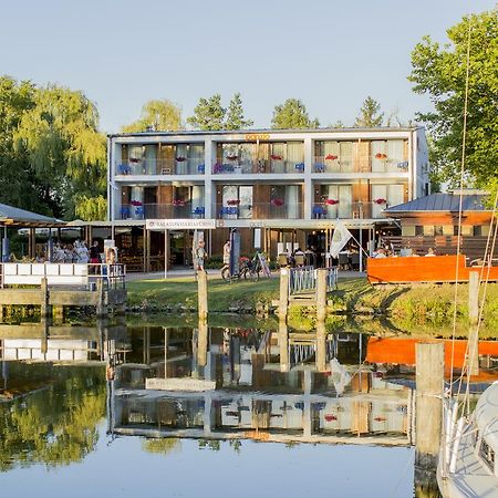 Port Etterem&Panzio Bed and Breakfast Balatonmáriafürdő Eksteriør billede